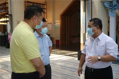 区委书记邓卓文率队检查河源客天下端午节前安全生产和疫情防控工作