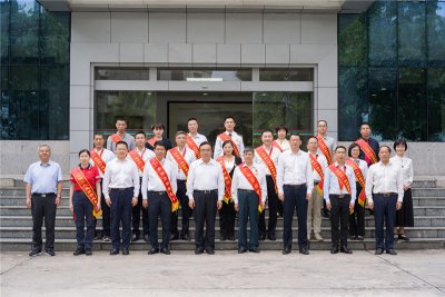 河源客天下荣获省五一劳动奖状