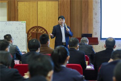思想破冰丨2021年鸿客集团管理层春季专项培训火热进行中！